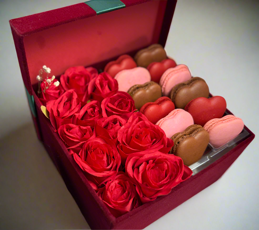 Valentine's Macaron & Roses Gift Box Preorder